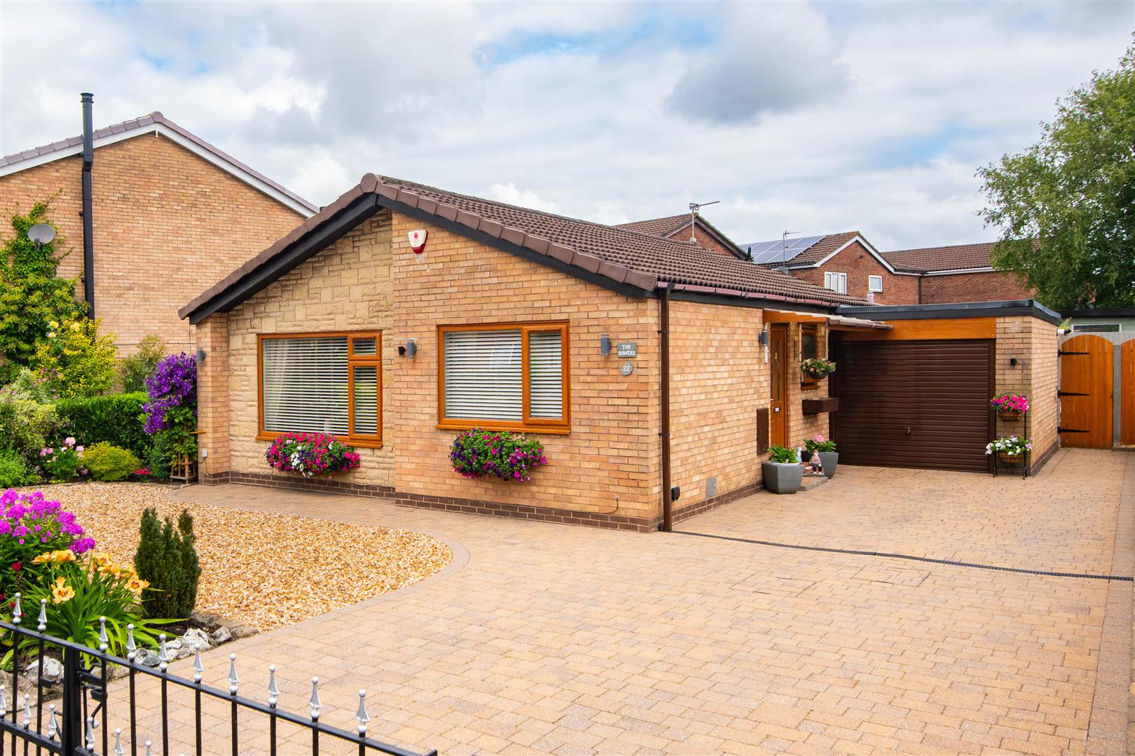 2 bed property in Long Close, Leyland